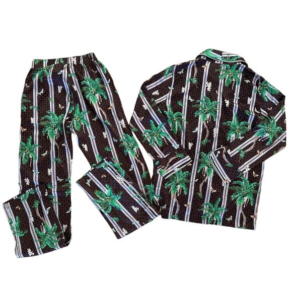Dee Ocleppo x Nest New York - Limited Edition Pure Silk Balinese Print Pajamas - Picture 6 of 6
